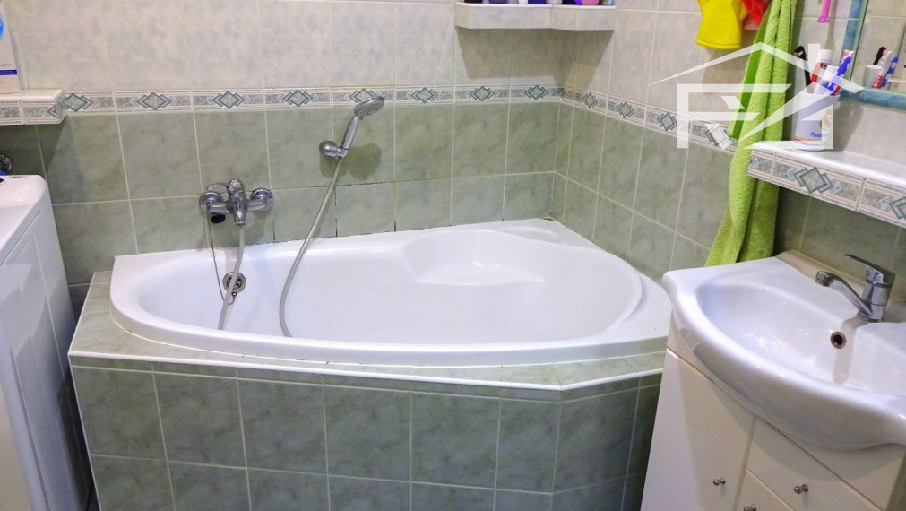 Predaj 3-izbový byt s balkónom - Giraltovce