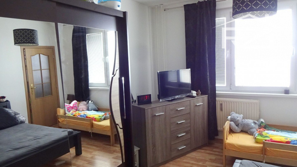 Predaj 3-izbový byt s balkónom - Giraltovce