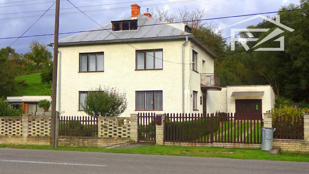 Predaj - dom s garážou - Medzilaborce