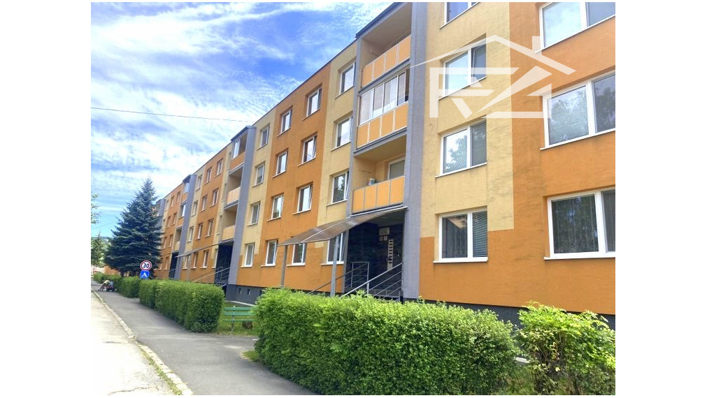 Predaj 3-izbový byt s balkónom Medzilaborce-tichá lokalita