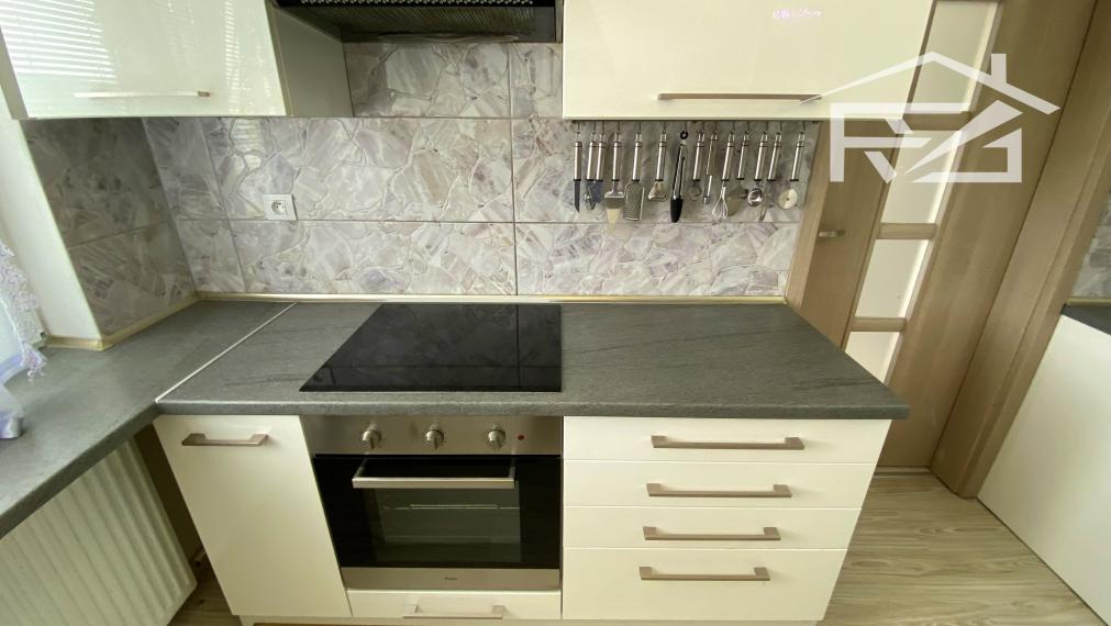 Predaj priestranný 4-izbový byt + balkón ML