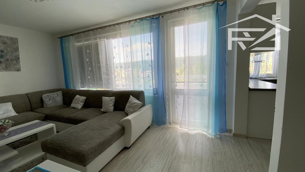 Predaj priestranný 4-izbový byt + balkón ML