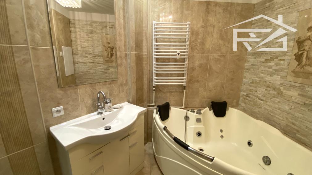 Predaj priestranný 4-izbový byt + balkón ML