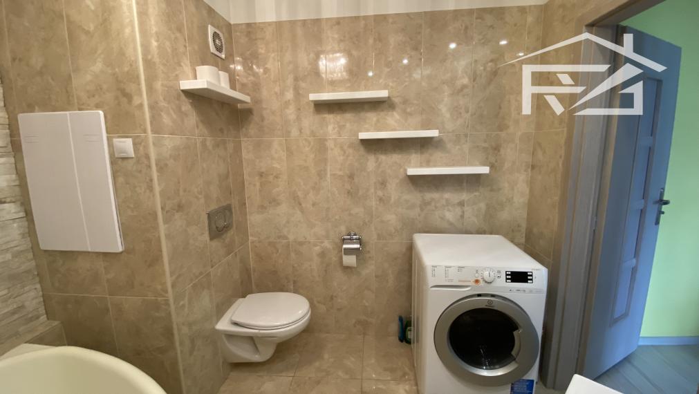 Predaj priestranný 4-izbový byt + balkón ML