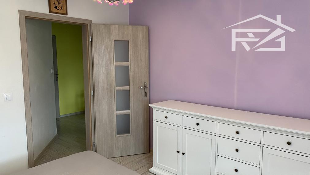 Predaj priestranný 4-izbový byt + balkón ML