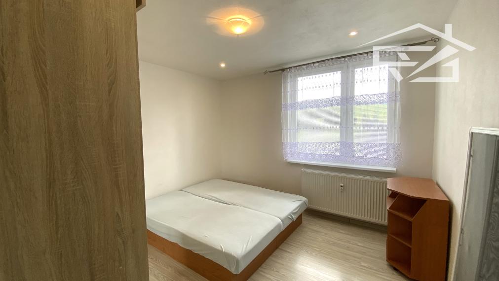 Predaj priestranný 4-izbový byt + balkón ML