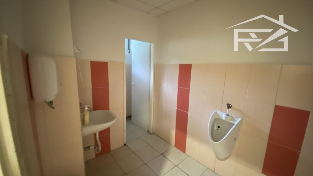 Predaj polyfunkčnej budovy v centre obce Čabalovce