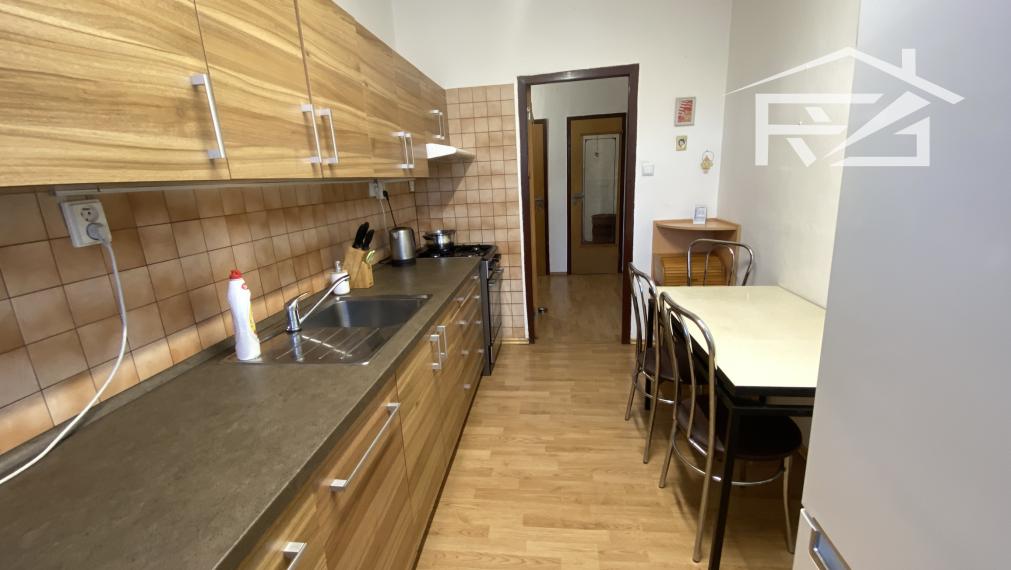 Predaj 4-izbový byt + veľký balkón M-laborce