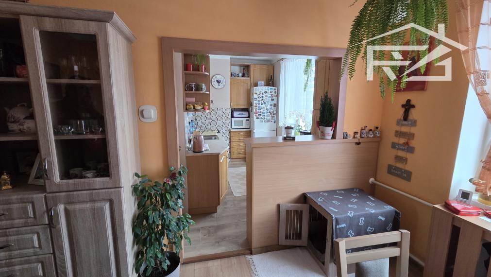 Predaj 3,5-izbový byt + balkón - centrum Medzilaborce