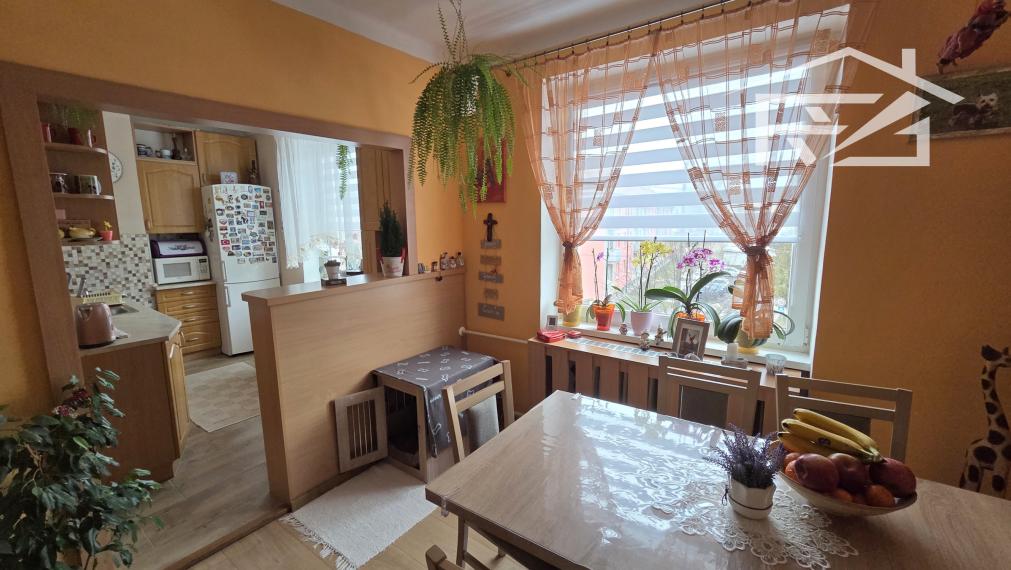 Predaj 3,5-izbový byt + balkón - centrum Medzilaborce