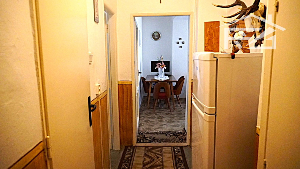 Predaj 2,5-izbový byt + balkón - centrum HE