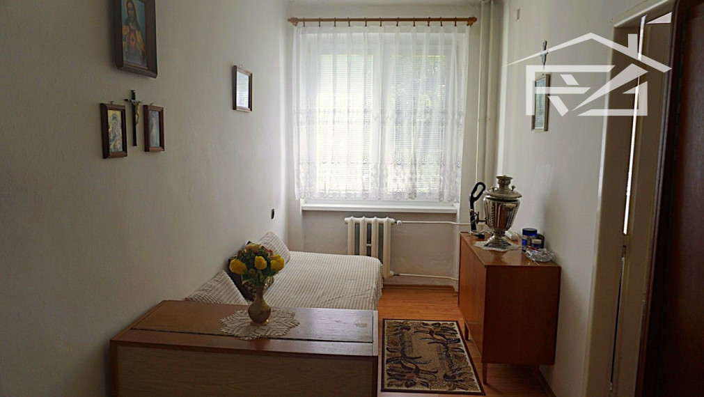 Predaj 2,5-izbový byt + balkón - centrum HE