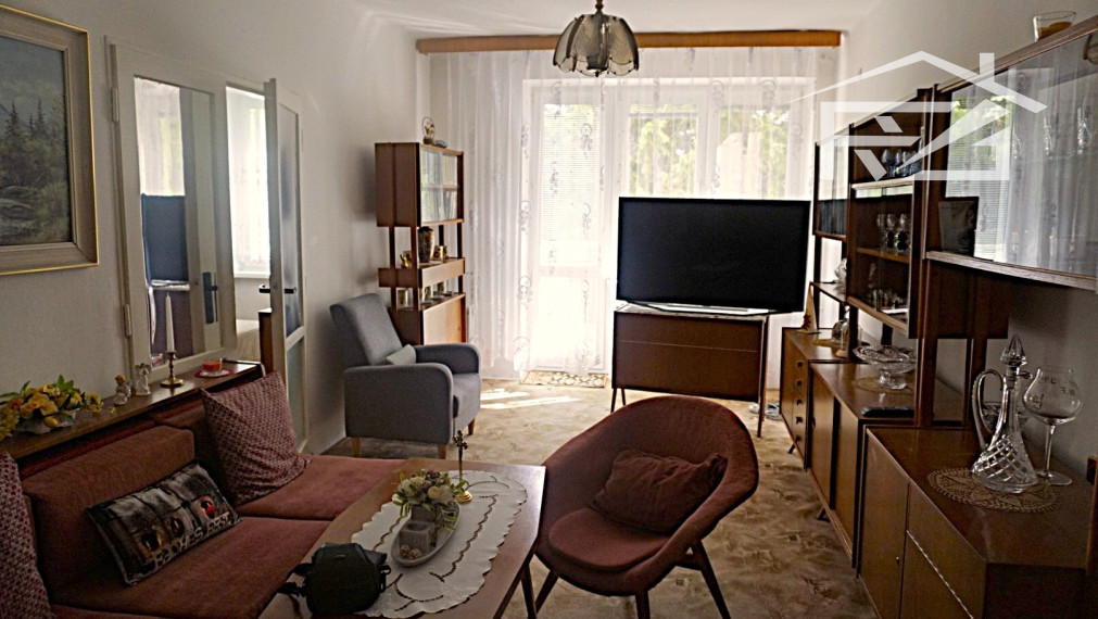 Predaj 2,5-izbový byt + balkón - centrum HE