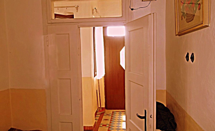 Rodinný dom na bývanie - fotografia 11
