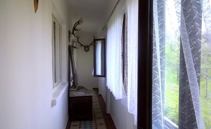 Rodinný dom na bývanie - fotografia 13