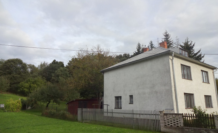 Predaj - dom s garážou - Medzilaborce - fotografia 3