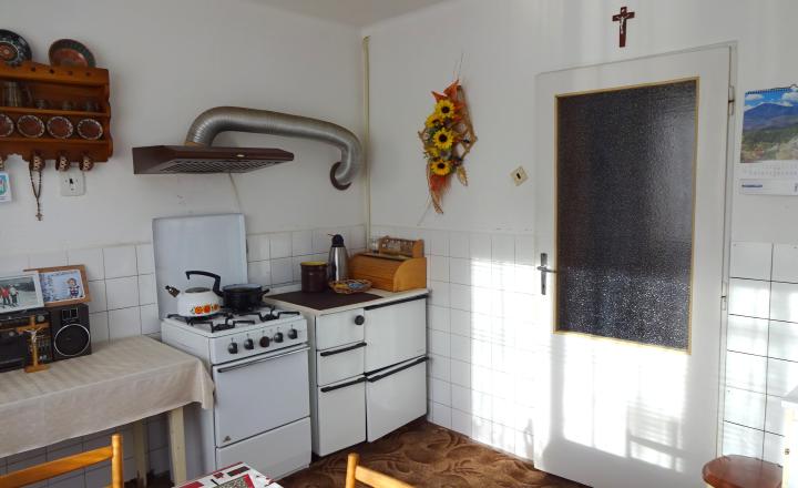 Predaj - dom s garážou - Medzilaborce - fotografia 8