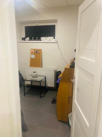 Predaj/Prenájom polyfunkčnej budovy v centre obce Čabalovce - fotografia 15