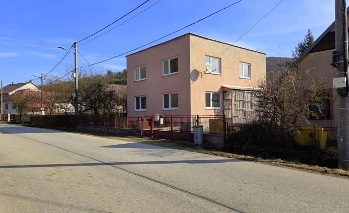 Predaj rodinný dom Medzilaborce, v časti Vydraň - fotografia 1