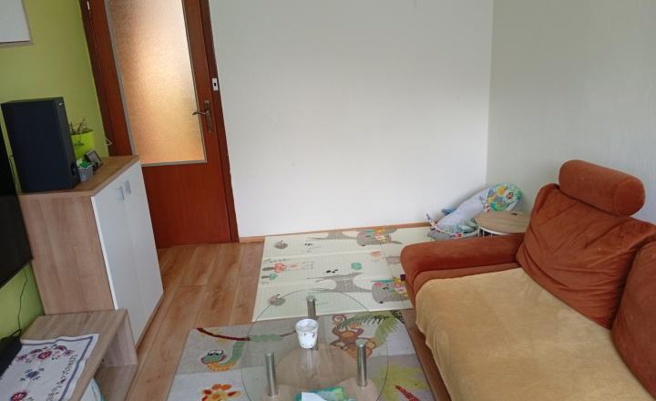 Predaj 3-izbový byt s loggiou, možná dohoda - fotografia 9