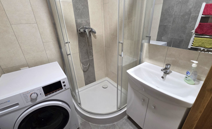 Predaj novo zrekonštruovaný 4-izbový byt + loggia ML - fotografia 11